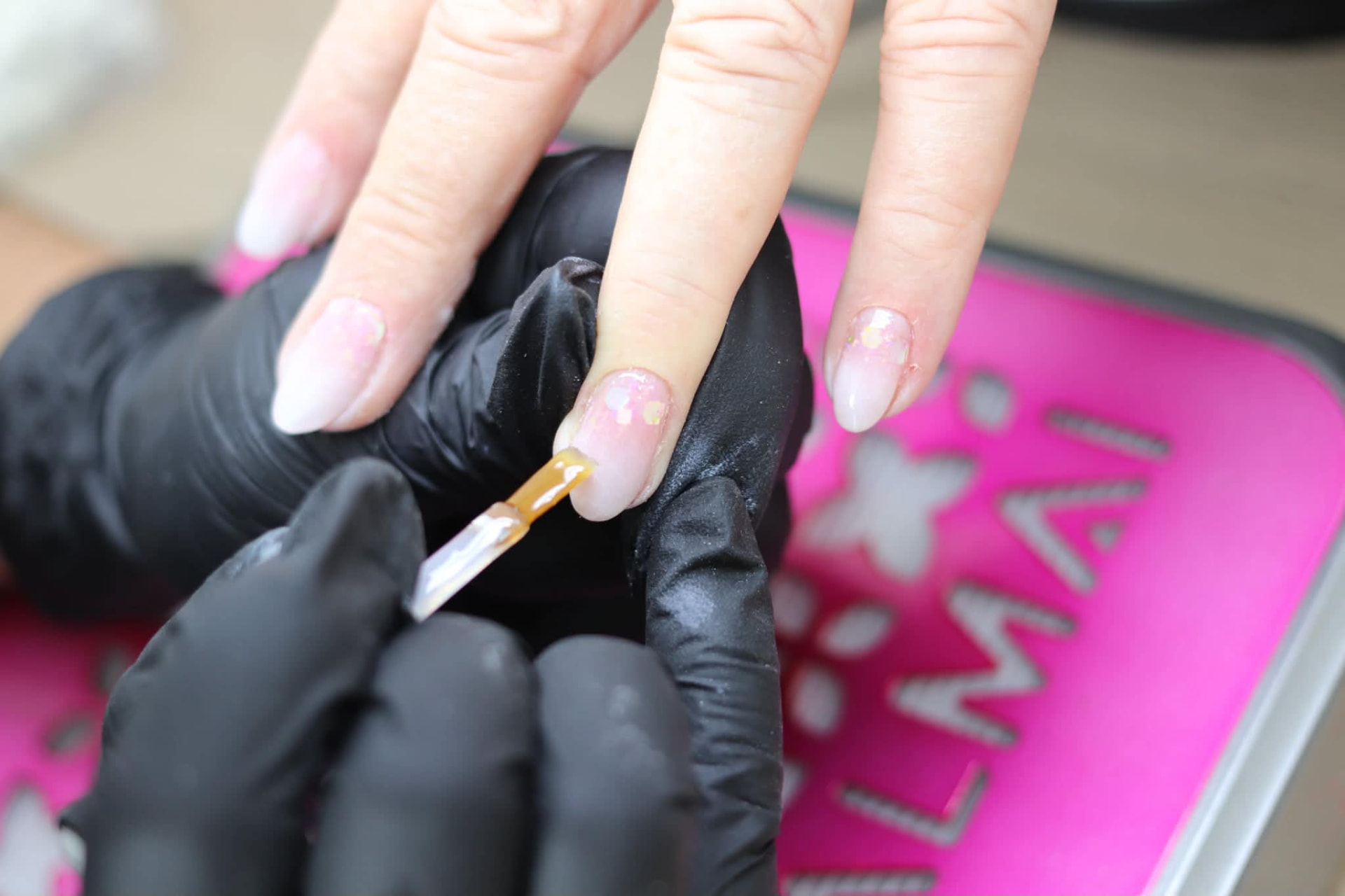 Pose d’ongles en institut